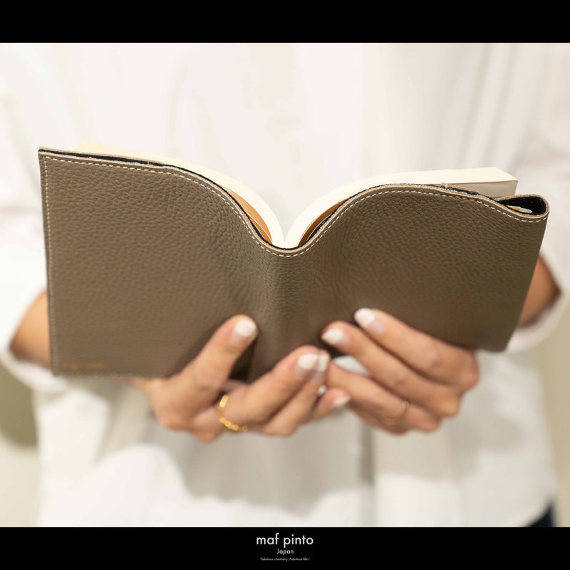 book cover ADRIA LINE 四六判size